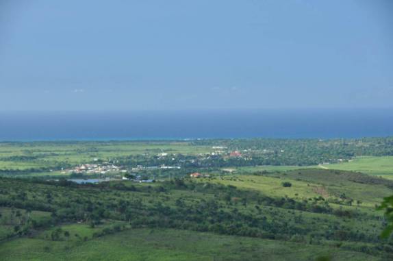 Chegando ao litoral na costa norte da República Dominicana